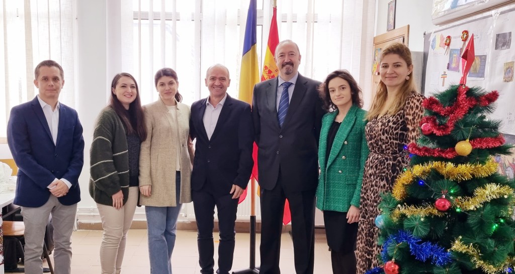 Atașatul pentru educație al Ambasadei Spaniei în România, în vizită la Școala Gimnazială „Mexic” din București